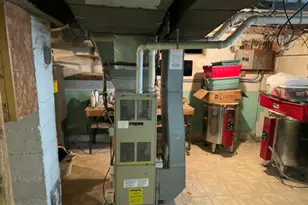 2573 S 76th St, West Allis, WI 53219 - Photo 16