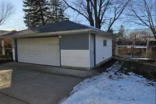 2573 S 76th St, West Allis, WI 53219 - Photo 2