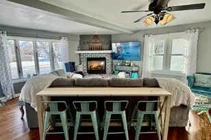 2122 Lincoln St, Two Rivers, WI 54241 - Photo 1