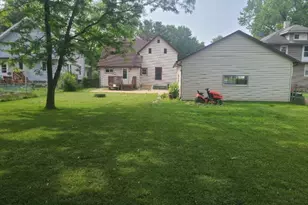 136 Gould St, Beaver Dam, WI 53916 - Photo 6