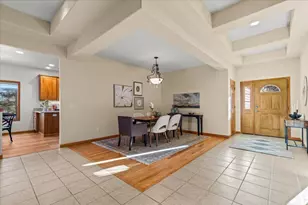 N58W5232 Highland Crossings Cir, Cedarburg, WI 53012 - Photo 8