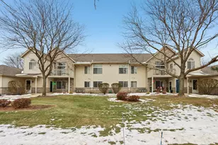 4961 W Maple Leaf Cir, Greenfield, WI 53220 - Photo 28