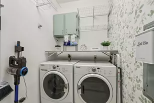 4961 W Maple Leaf Cir, Greenfield, WI 53220 - Photo 26