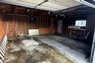 1634 S 10th St, Manitowoc, WI 54220 - Photo 10