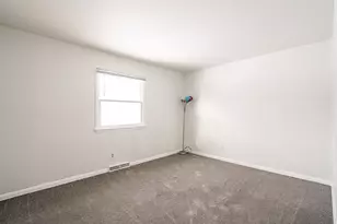 2434 S 118th St, West Allis, WI 53227 - Photo 24