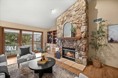 1618 W Eastbrook Ct, Mequon, WI 53092 - Photo 8