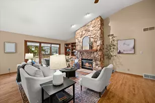 1618 W Eastbrook Ct, Mequon, WI 53092 - Photo 10