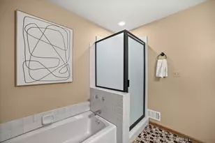 1618 W Eastbrook Ct, Mequon, WI 53092 - Photo 34