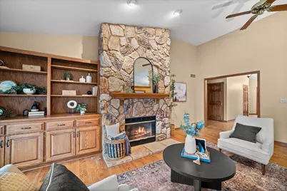 1618 W Eastbrook Ct, Mequon, WI 53092 - Photo 12