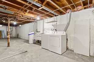 5375 S Allenwood Ln, Hales Corners, WI 53130 - Photo 14