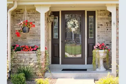 11811 N Lantern Ln, Mequon, WI 53092 - Photo 6