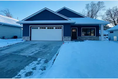 618  Johnson Pl, Onalaska, WI 54650 - Photo 1