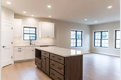 619  Johnson Pl, Onalaska, WI 54650 - Photo 6