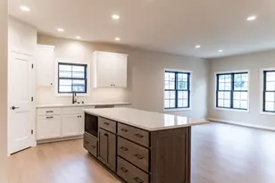 619 Johnson Pl, Onalaska, WI 54650 - Photo 6