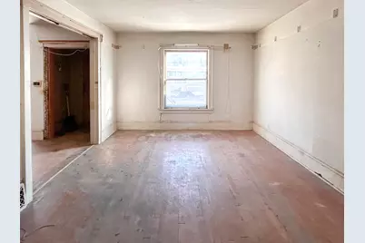 1971 N Bartlett Ave, Milwaukee, WI 53202 - Photo 8