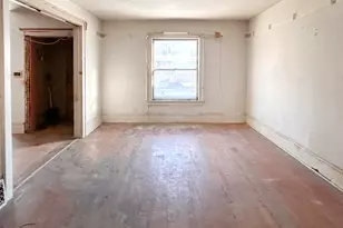 1971 N Bartlett Ave, Milwaukee, WI 53202 - Photo 8