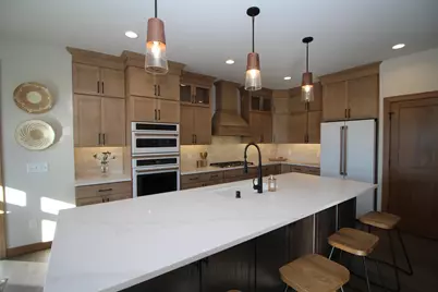 2034  Highland Way, Racine, WI 53177 - Photo 10