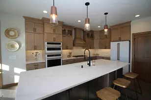 2034 Highland Wy, Racine, WI 53177 - Photo 10