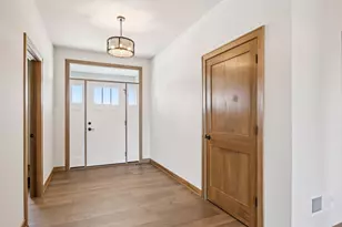 2034 Highland Wy, Racine, WI 53177 - Photo 8