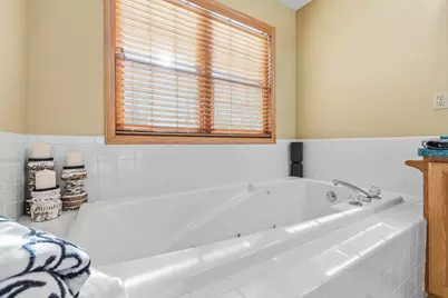 453  Deerwood Ct, Grafton, WI 53024 - Photo 34