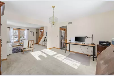 453  Deerwood Ct, Grafton, WI 53024 - Photo 22