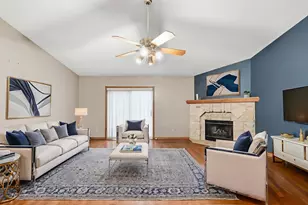 4547 W Maplewood Dr, Greenfield, WI 53220 - Photo 6