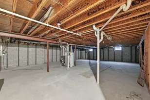 4547 W Maplewood Dr, Greenfield, WI 53220 - Photo 24