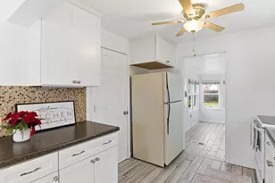 2420 Dwight St, Racine, WI 53403 - Photo 8