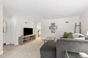 211 Madero Dr, Thiensville, WI 53092 - Photo 4