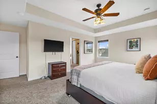 609 Calvin Ln, Racine, WI 53406 - Photo 32