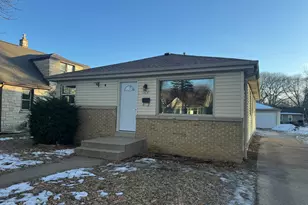 5474 N 56th St, Milwaukee, WI 53218 - Photo 2