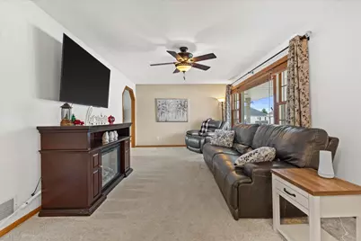 4908  25th St, Kenosha, WI 53144 - Photo 4