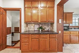 5234 N Berkeley Blvd, Whitefish Bay, WI 53217 - Photo 16
