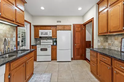 5234 N Berkeley Blvd, Whitefish Bay, WI 53217 - Photo 14
