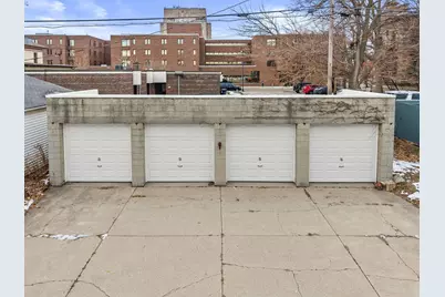 718  Lake Ave, Racine, WI 53403 - Photo 24