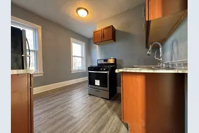 930  Marquette St, Racine, WI 53404 - Photo 8