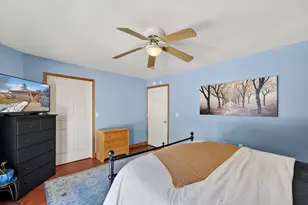 529 Parkview Dr, Racine, WI 53404 - Photo 10