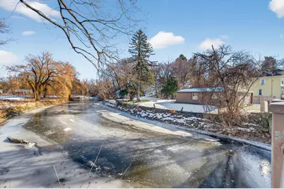 529  Park View Dr, Racine, WI 53404 - Photo 2