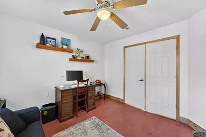 529  Park View Dr, Racine, WI 53404 - Photo 12