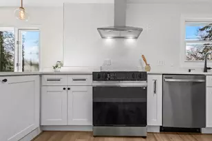 7245 N Seneca Ave, Glendale, WI 53217 - Photo 16