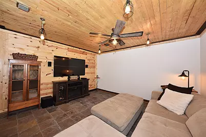 414  Yosemite Ave, Hartford, WI 53027 - Photo 38