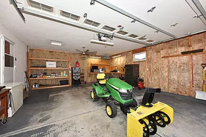 414  Yosemite Ave, Hartford, WI 53027 - Photo 32