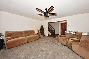 414 Yosemite Ave, Hartford, WI 53027 - Photo 8