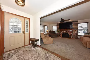 414 Yosemite Ave, Hartford, WI 53027 - Photo 4