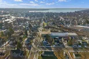 1004 Madison St, Lake Geneva, WI 53147 - Photo 2