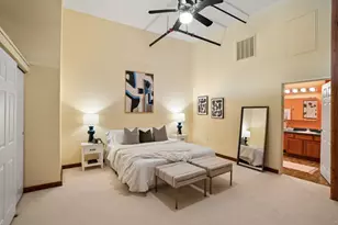 141 N Water St, Milwaukee, WI 53202 - Photo 12