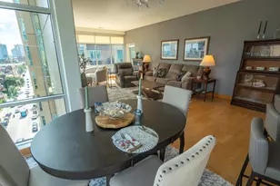 1550 E Royall Pl, Milwaukee, WI 53202 - Photo 12