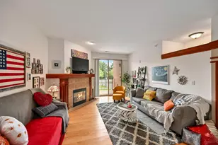 15295 W Library Ln, New Berlin, WI 53151 - Photo 12