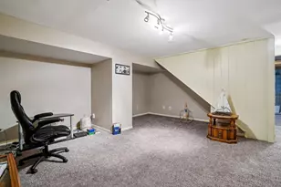 2245 Patrick Ln, Waukesha, WI 53188 - Photo 36