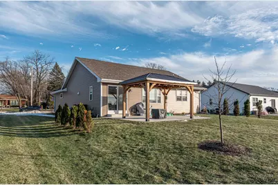 2040  90th St, Sturtevant, WI 53177 - Photo 4